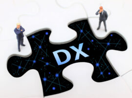 DX化とは?話題の背景・IT化との違い・メリット・課題・実例も!