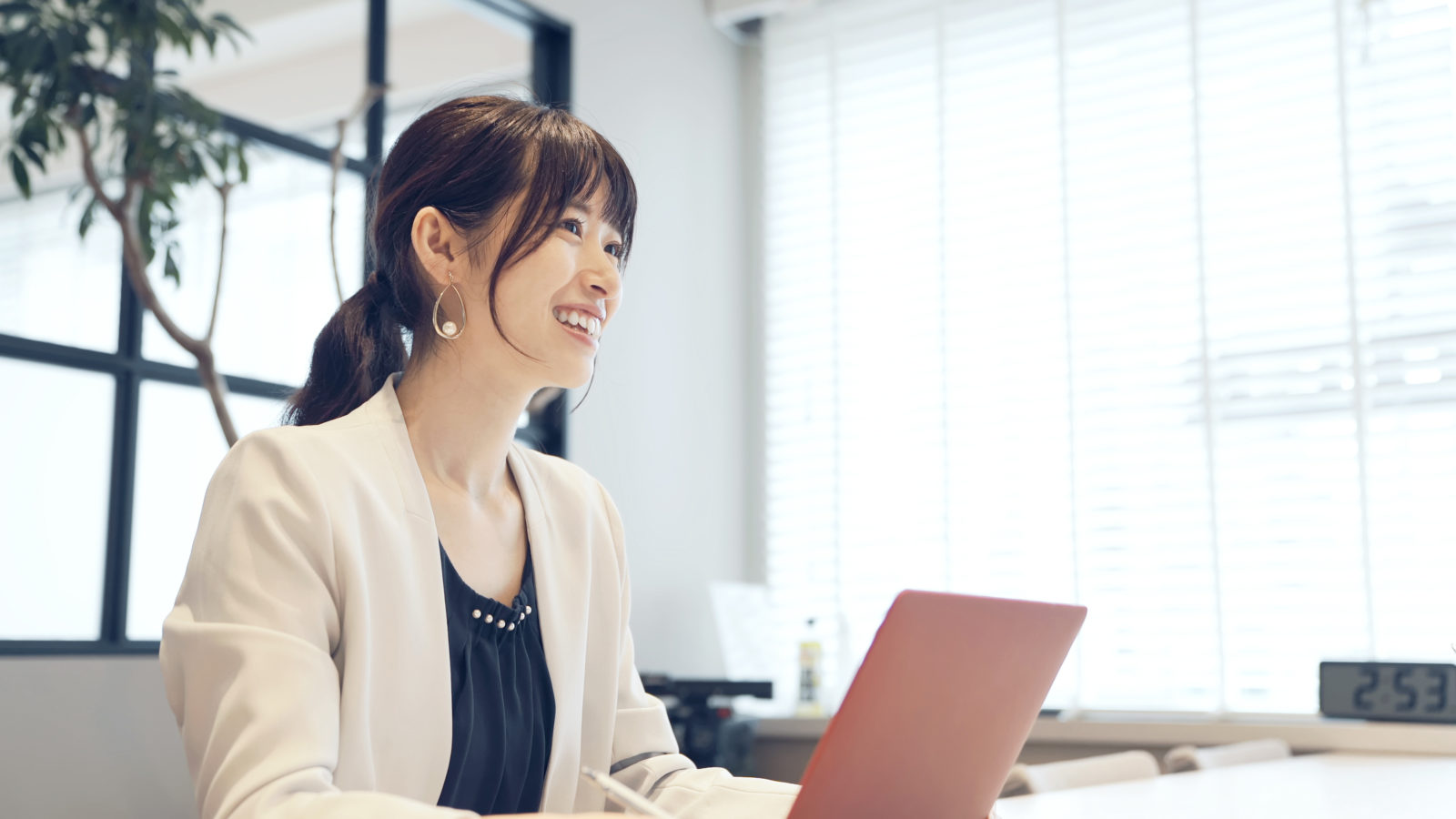 採用動画の活用方法