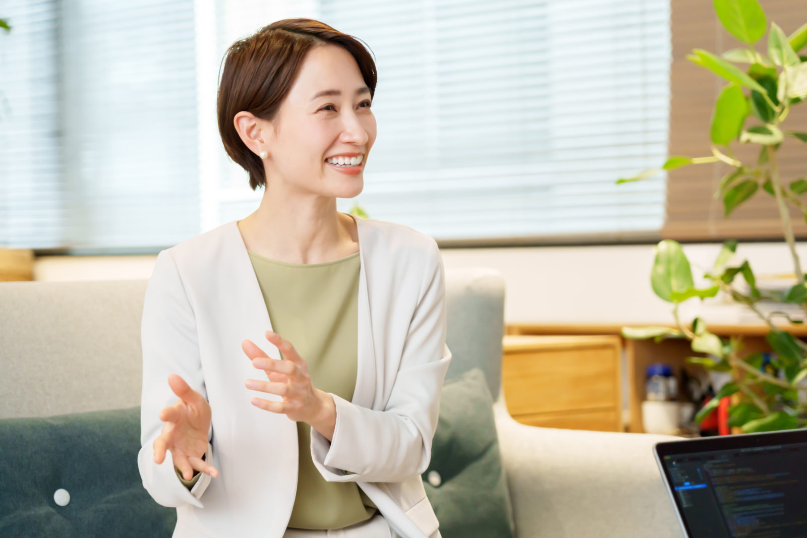 【求職者向け】仕事・部署紹介動画を制作するメリット