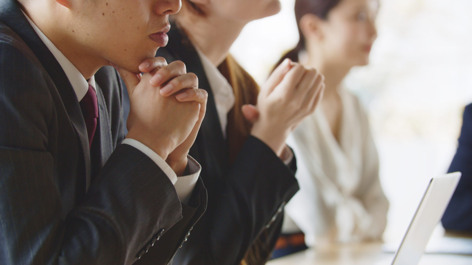 アナウンサーの採用試験で提出する自己PR動画とは